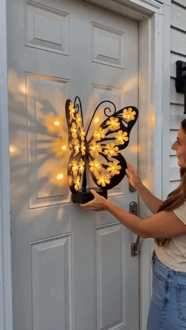 ButterflyBloom™ | Decoratieve zonne-energie vlinderlamp met bloemvormige LED