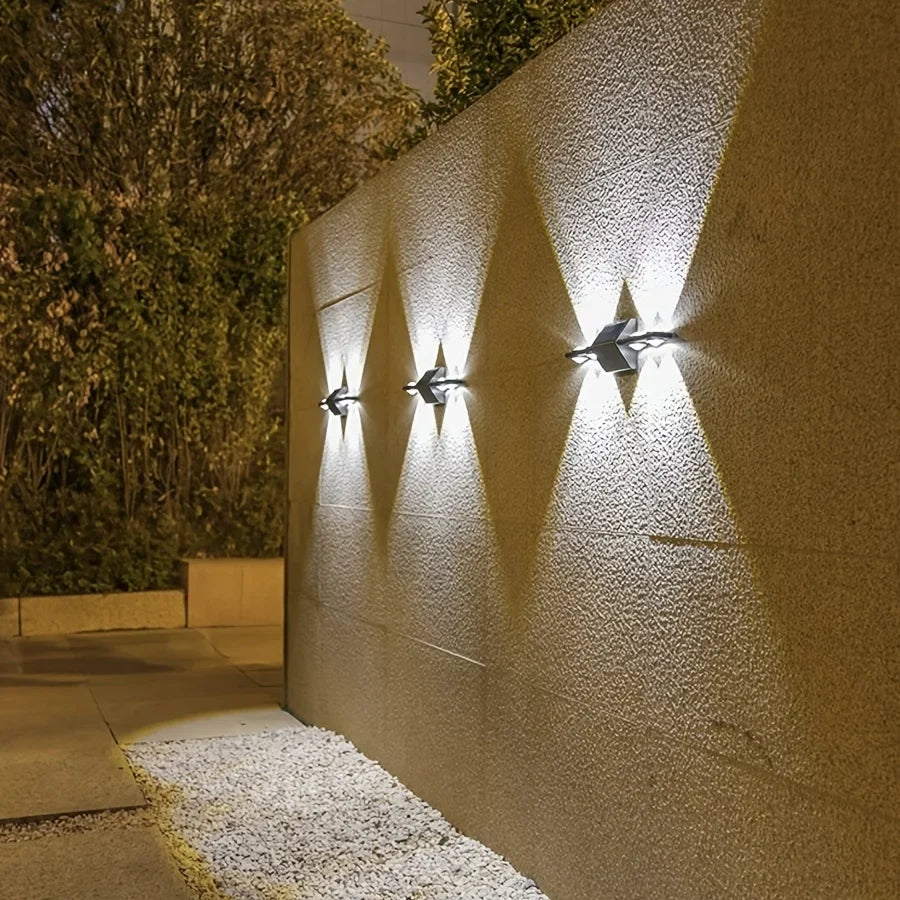 PrivilegeSolar™ Buiten Wandlamp 8 LED's – Stijlvol Up & Down Lichteffect op Zonne-energie