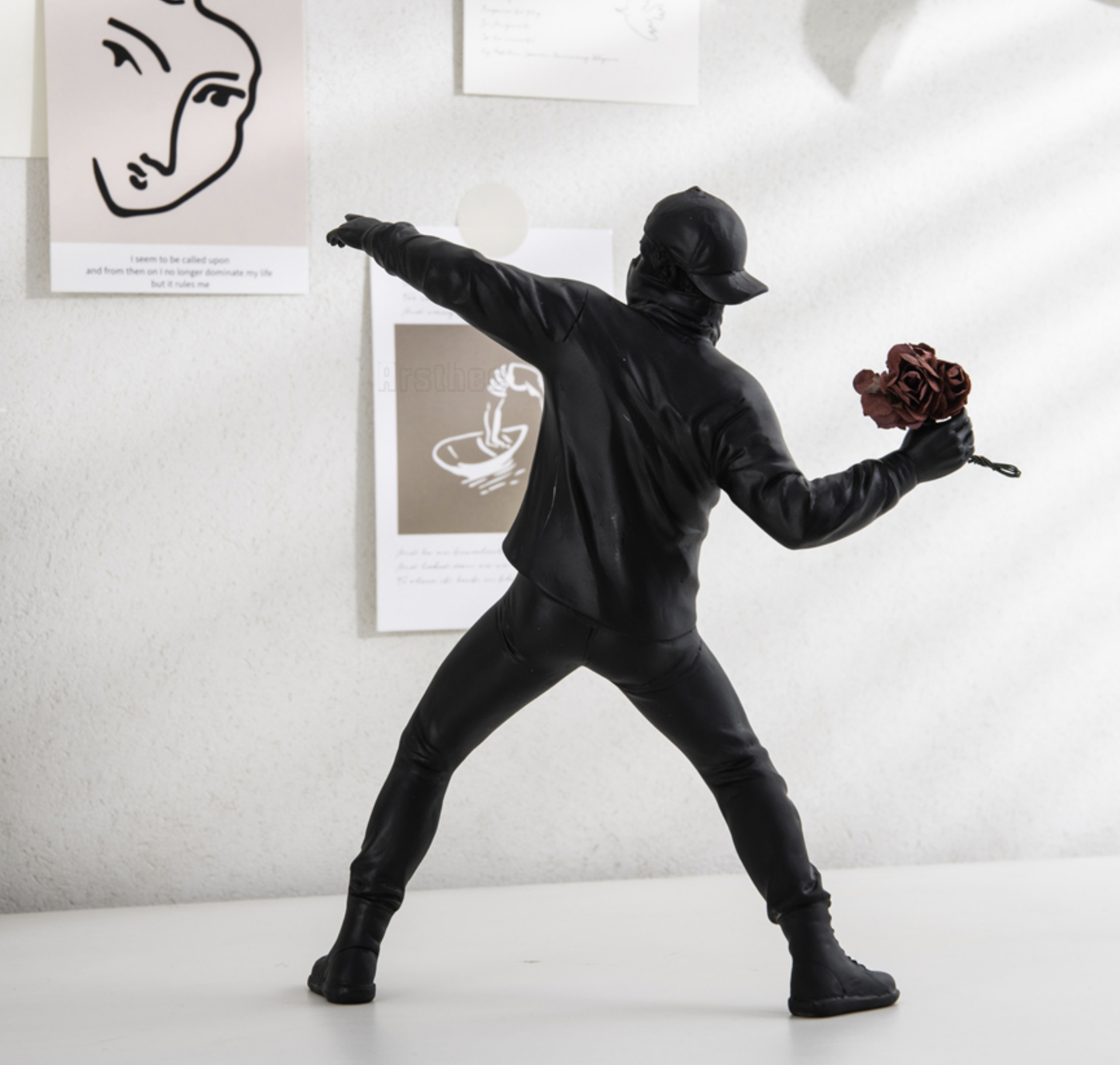 ArtVibe™ Banksy Bloemenwerper Standbeeld