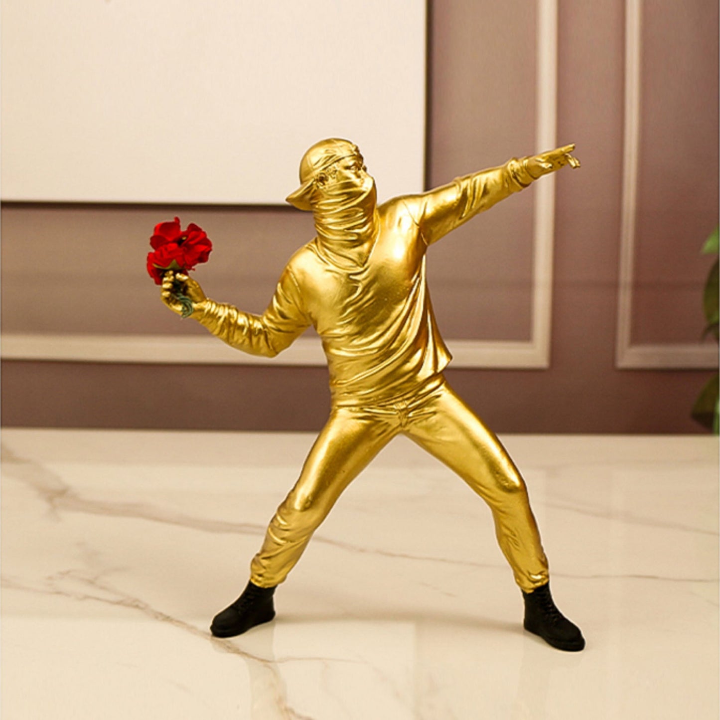 ArtVibe™ Banksy Bloemenwerper Standbeeld