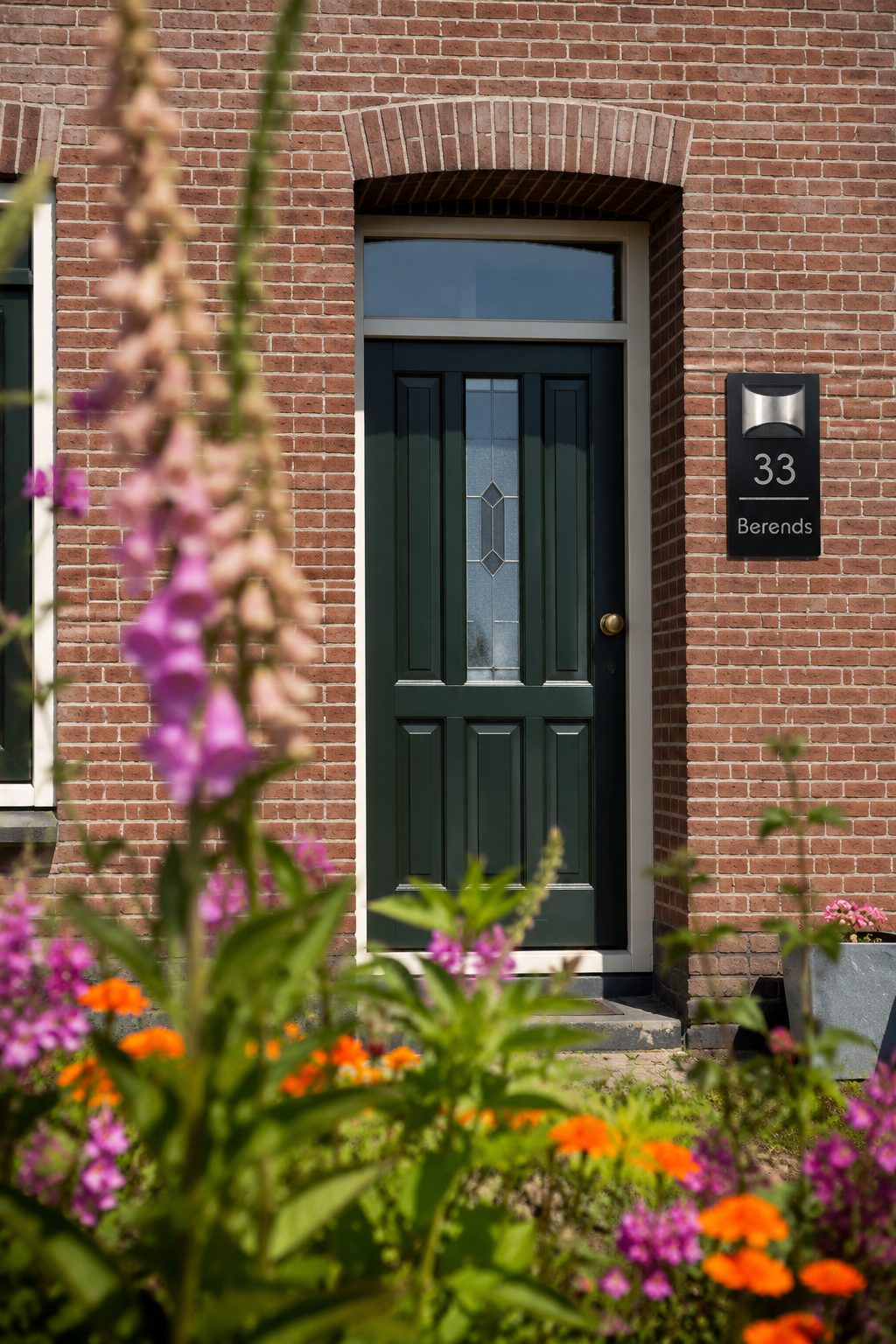 Huisnummerbord van familie Berends