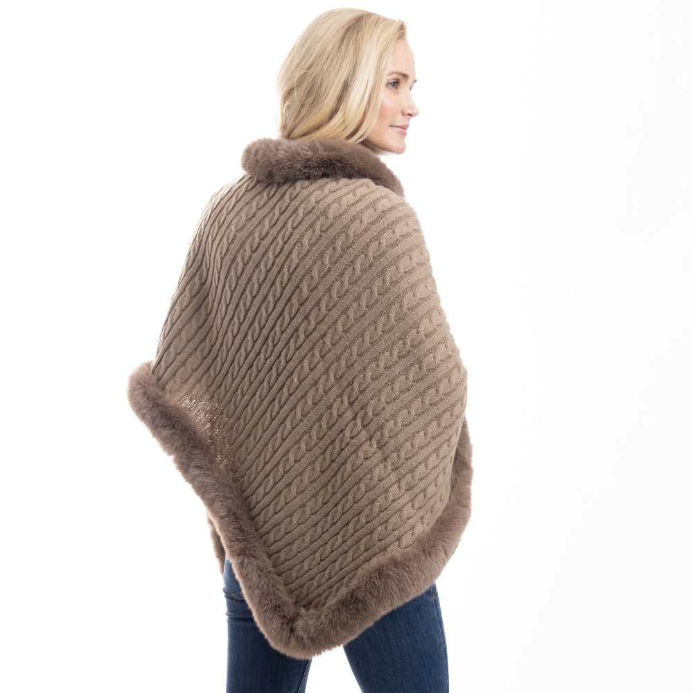 Leila-Poncho met Faux Fur Rand
