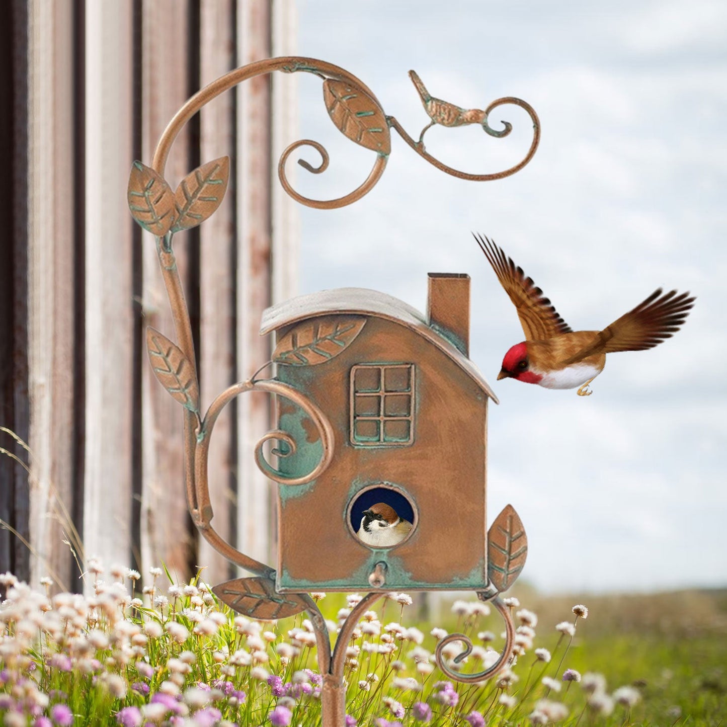 ArtNest™ Metalen Vogelhuisje – Kunstzinnige Tuindecoratie met Karakter